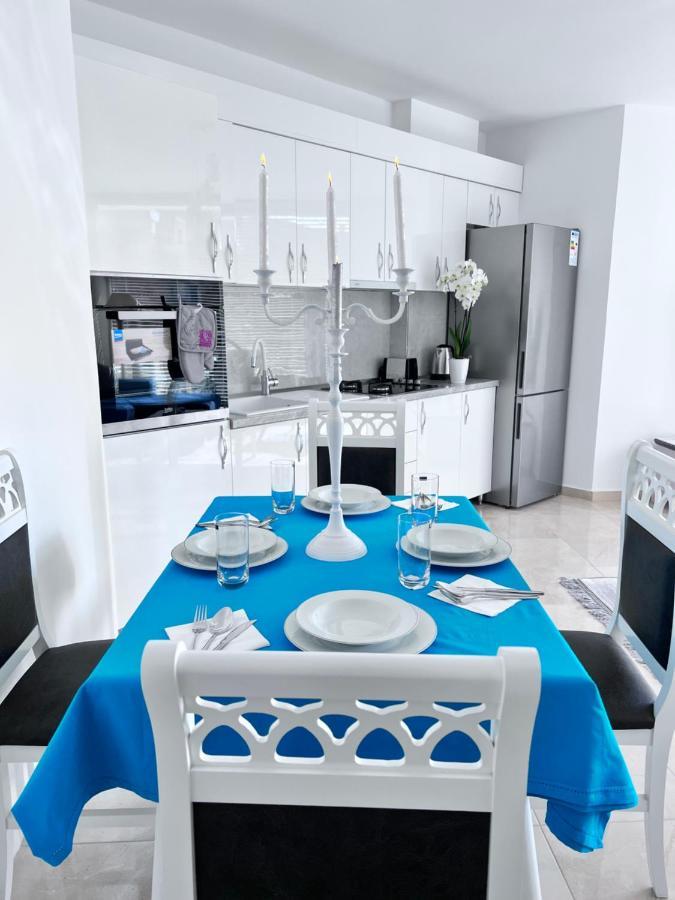 White Luxury Apartment Shkoder Exterior photo