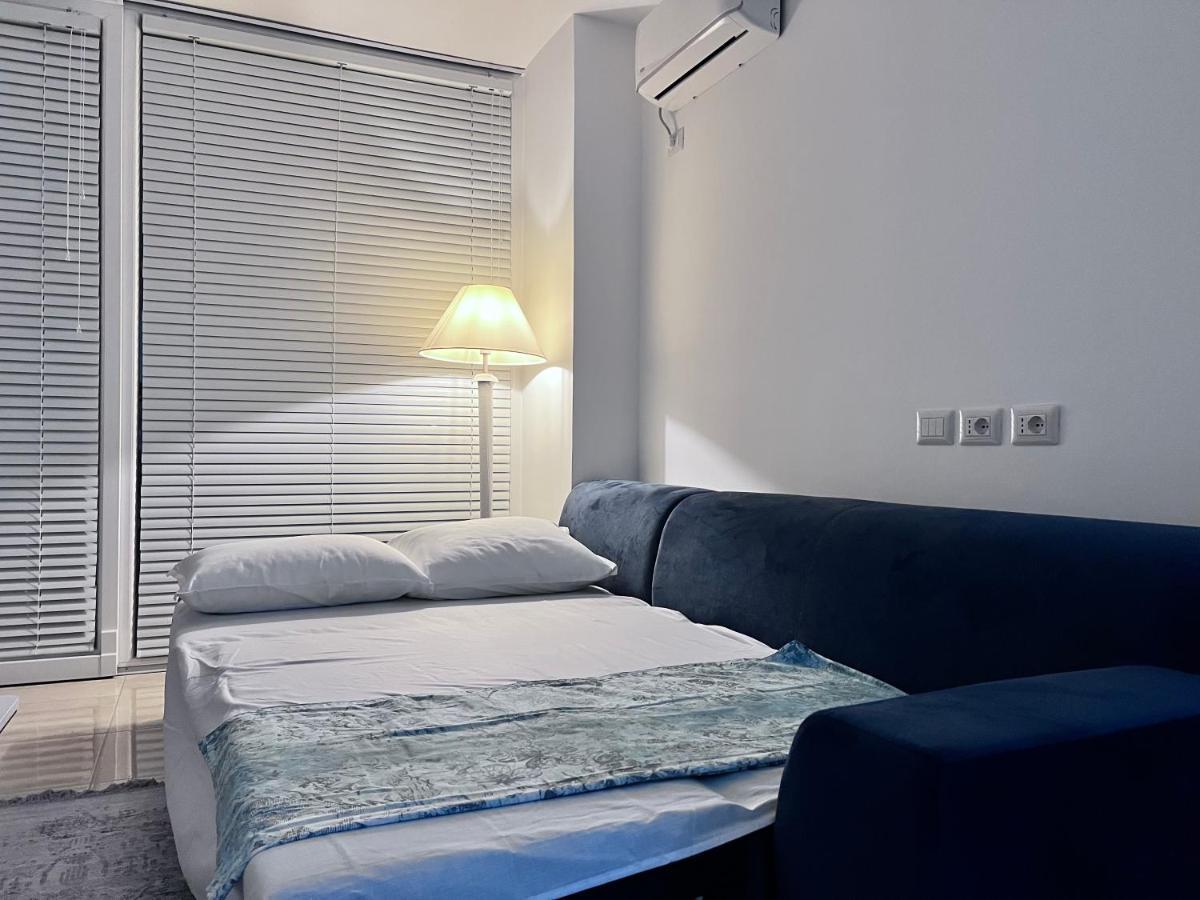 White Luxury Apartment Shkoder Exterior photo